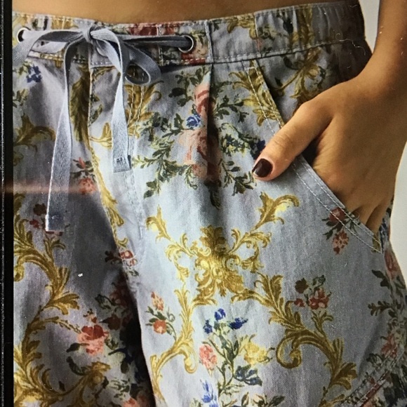 BDG Floral Cargo Pants - Multicolor Floral - Picture 3 of 10